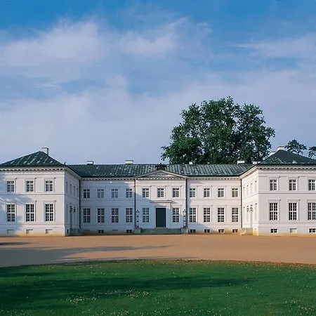 Schloss Hotel 5*