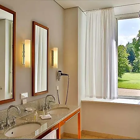 Hotel Schloss 5*