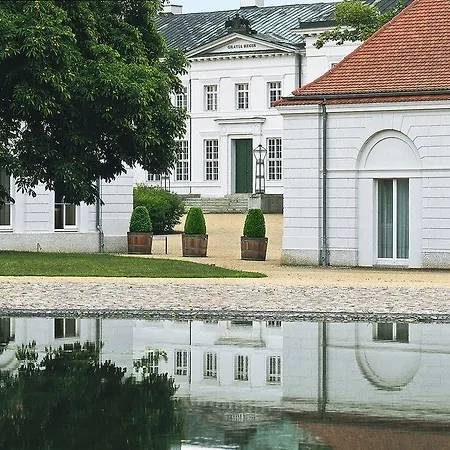 Schloss 5*