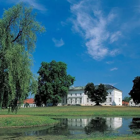 Schloss 5*
