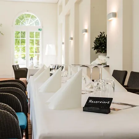 Schloss 5*