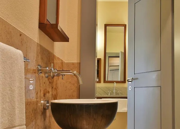 Schloss 5* 노이하르덴베르크