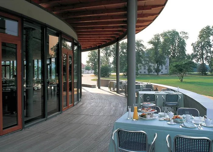 Schloss 호텔 노이하르덴베르크