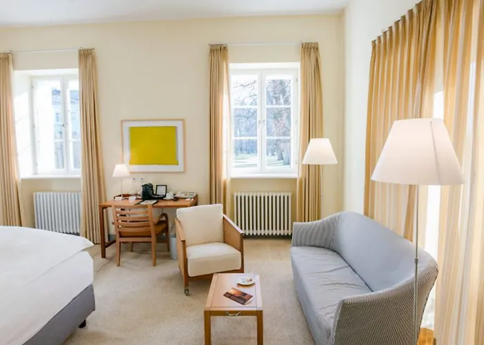 Schloss 호텔 노이하르덴베르크